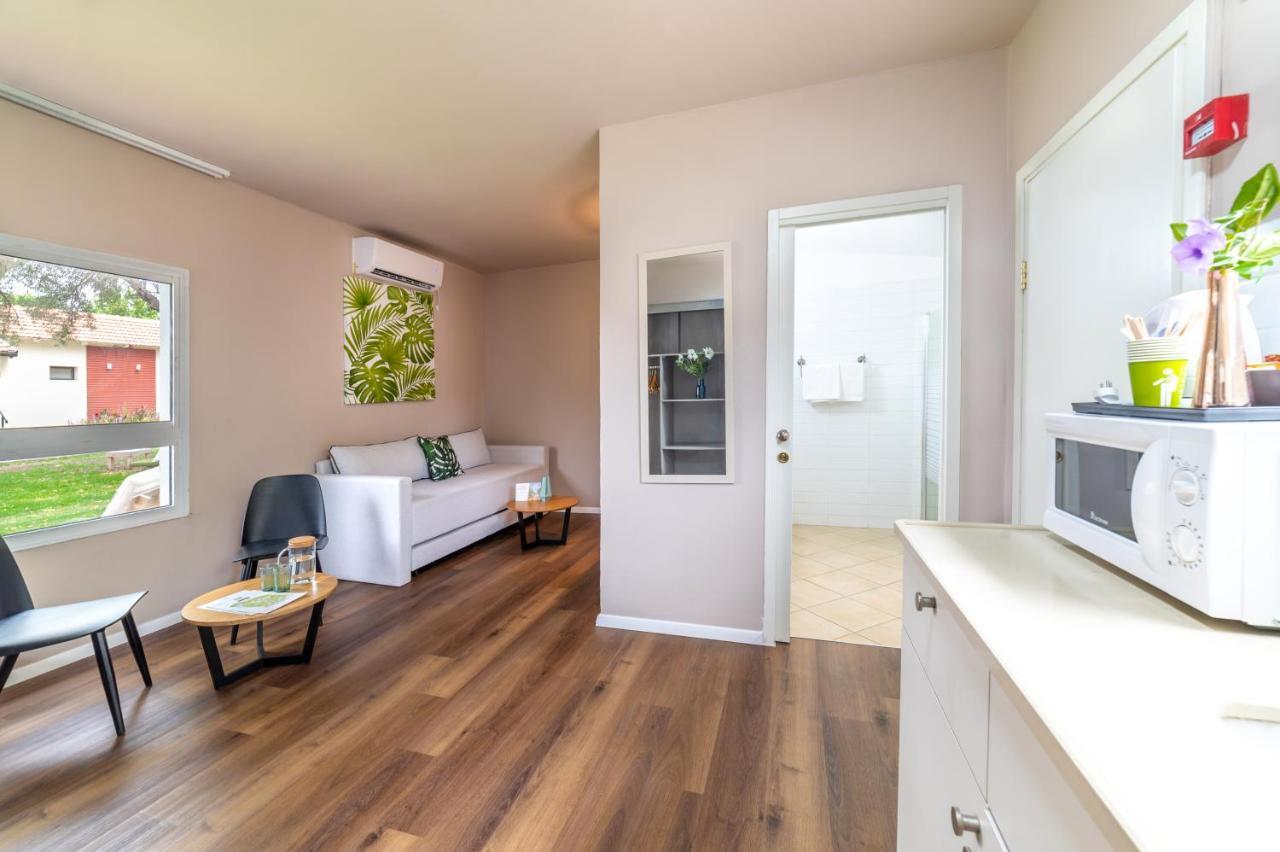 Erettz Dafna Travel Hotel エクステリア 写真