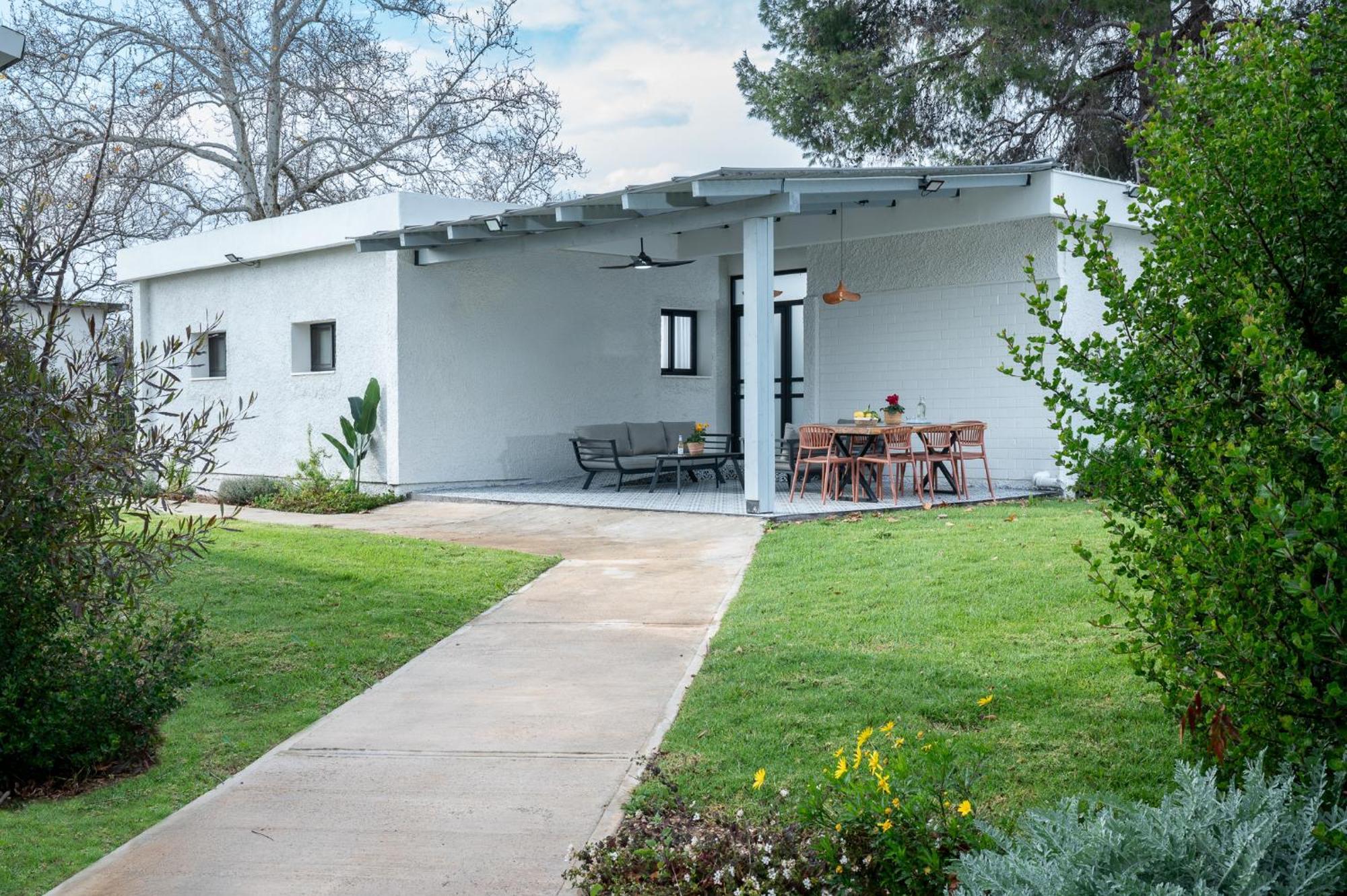 Erettz Dafna Travel Hotel エクステリア 写真